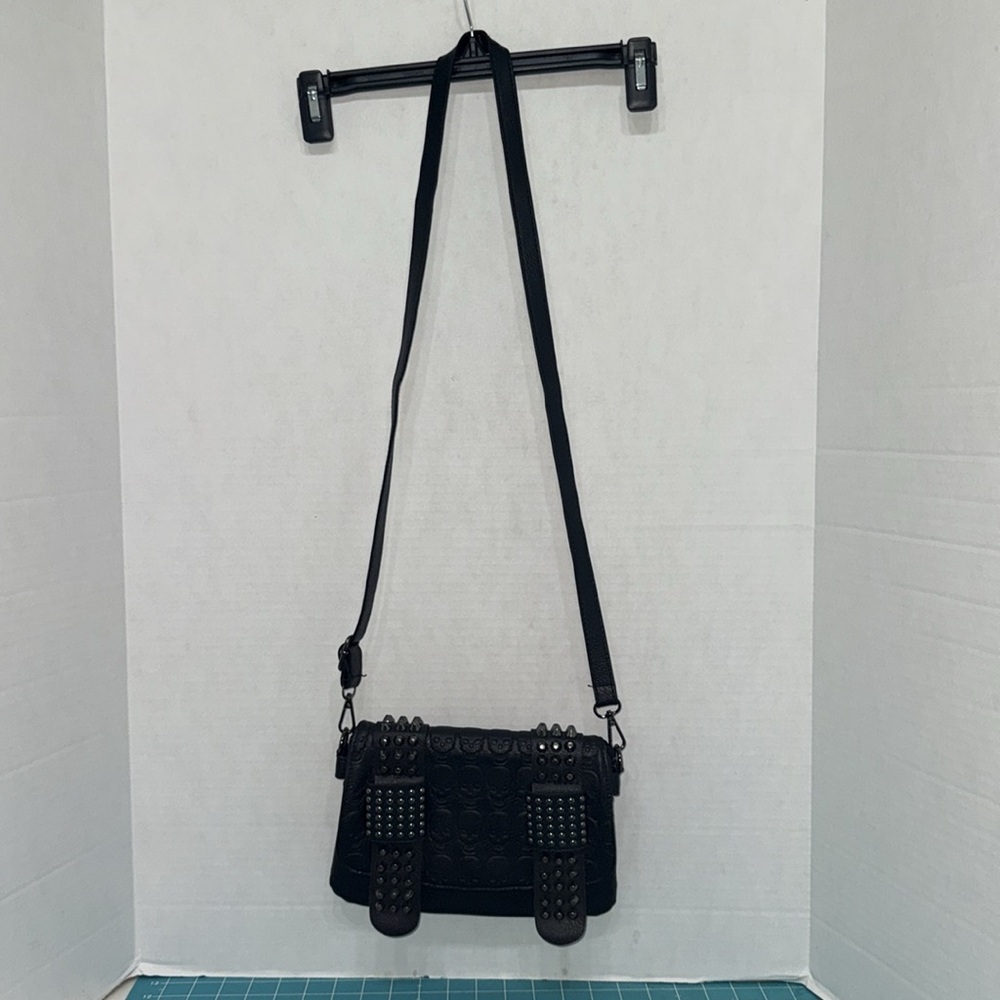 Studded Black Skull Embossed Crossbody Bag Purse Vegan Faux Leather 10x6.5x2 - Picture 2 of 12